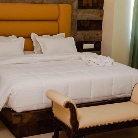Hotel Grand Lotus Dimāpur エクステリア 写真