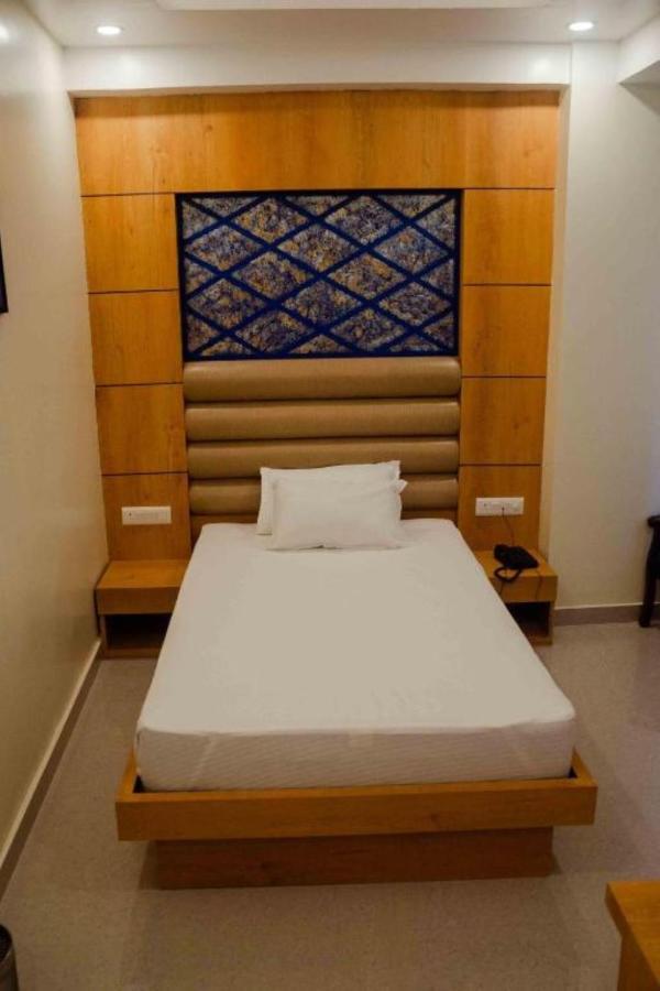 Hotel Grand Lotus Dimāpur エクステリア 写真