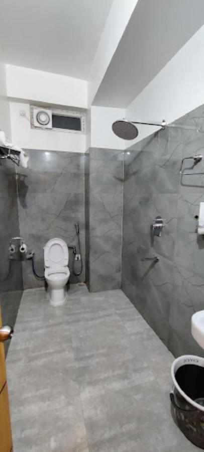 Hotel Grand Lotus Dimāpur エクステリア 写真